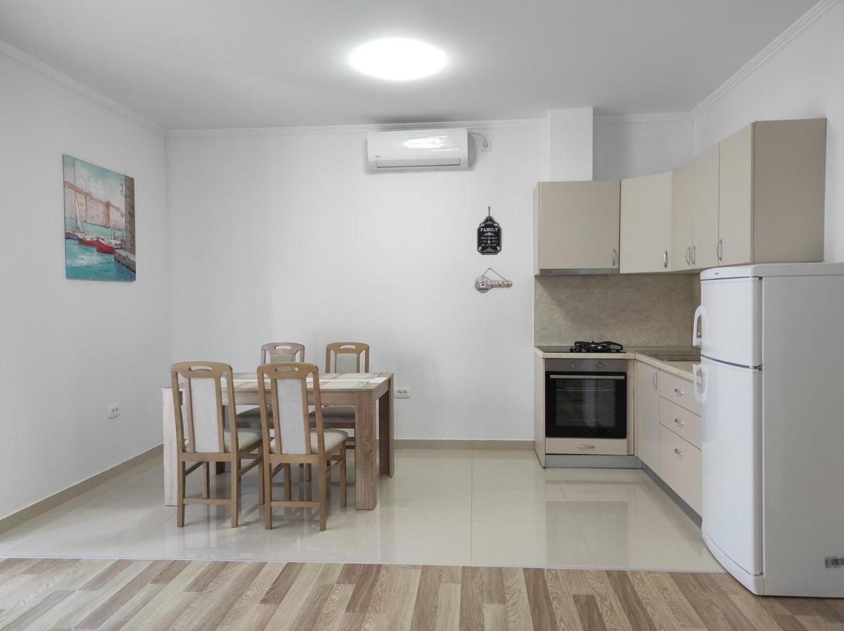One Bedroom Apartment Gogo With Private Parking Neum Ngoại thất bức ảnh