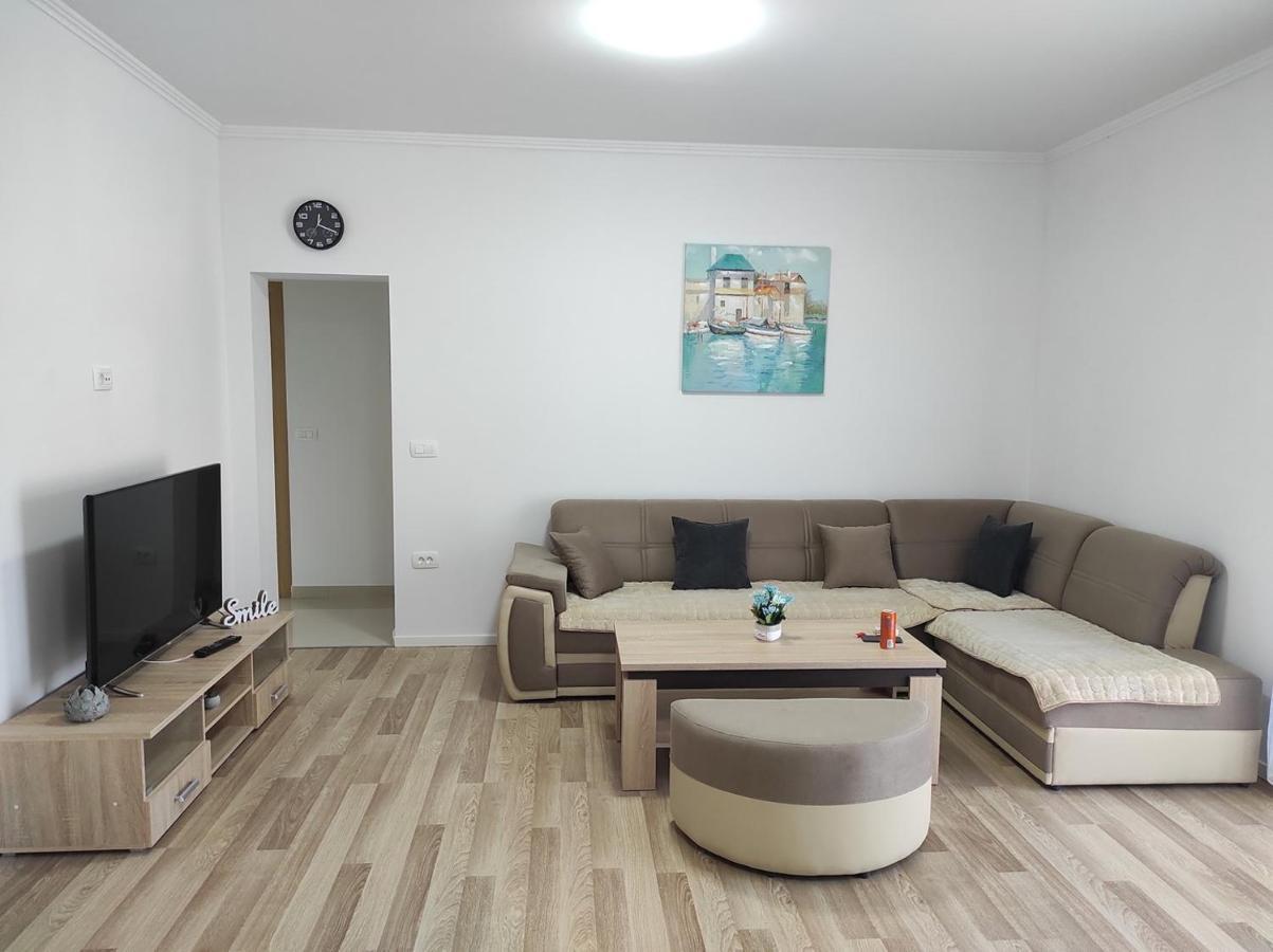 One Bedroom Apartment Gogo With Private Parking Neum Ngoại thất bức ảnh