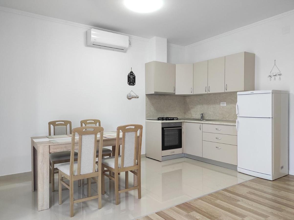 One Bedroom Apartment Gogo With Private Parking Neum Ngoại thất bức ảnh